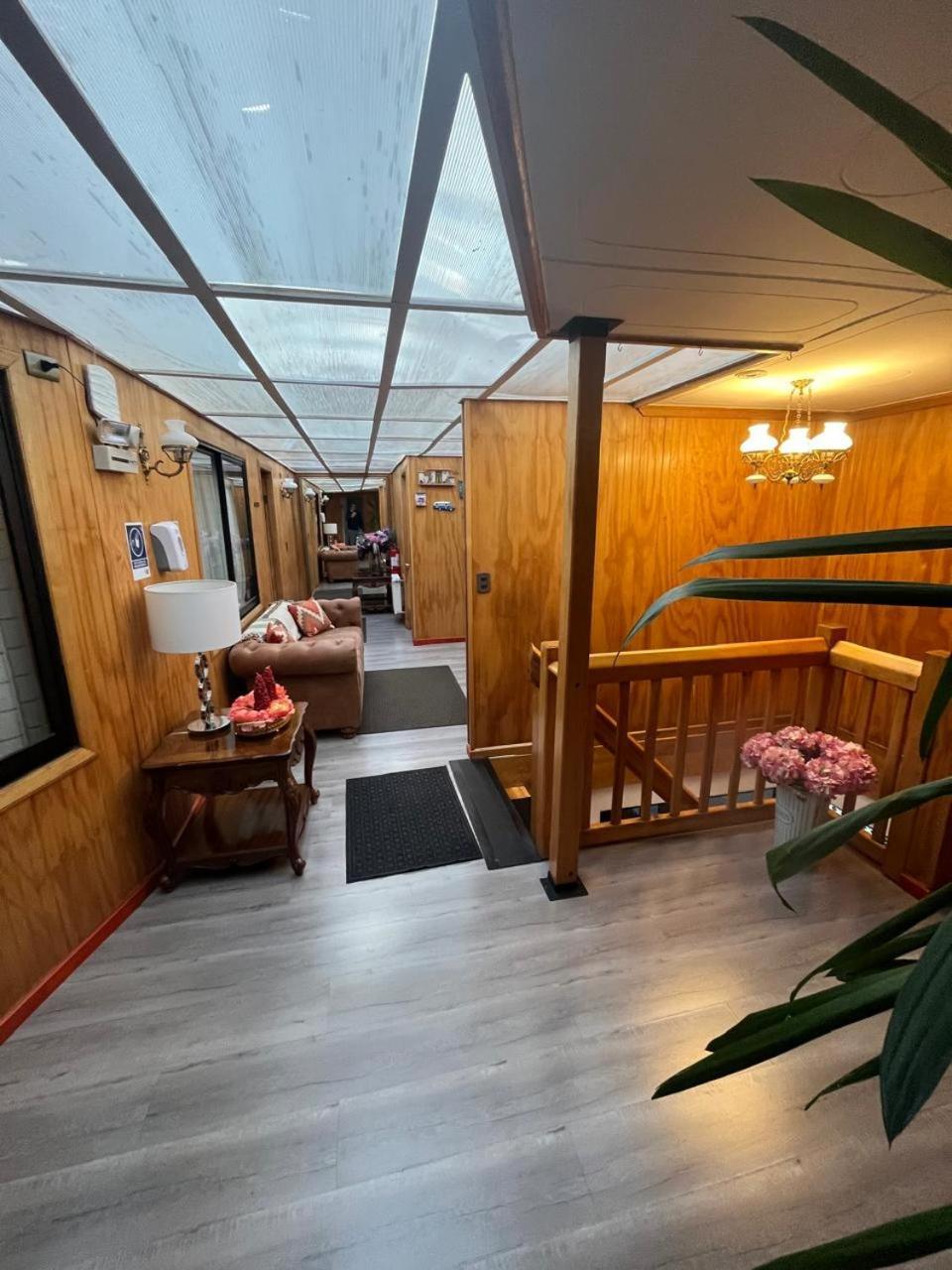 Hostal Espanol Coyhaique Εξωτερικό φωτογραφία