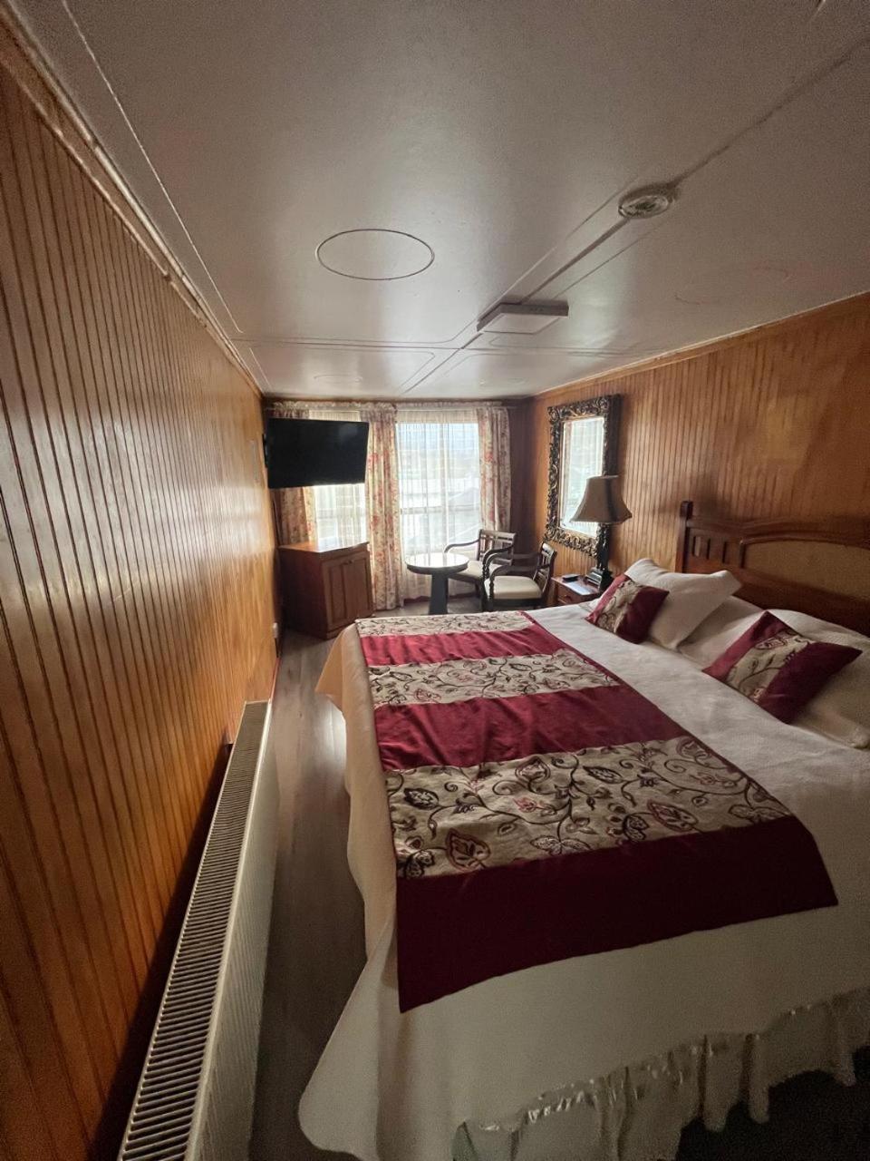Hostal Espanol Coyhaique Εξωτερικό φωτογραφία