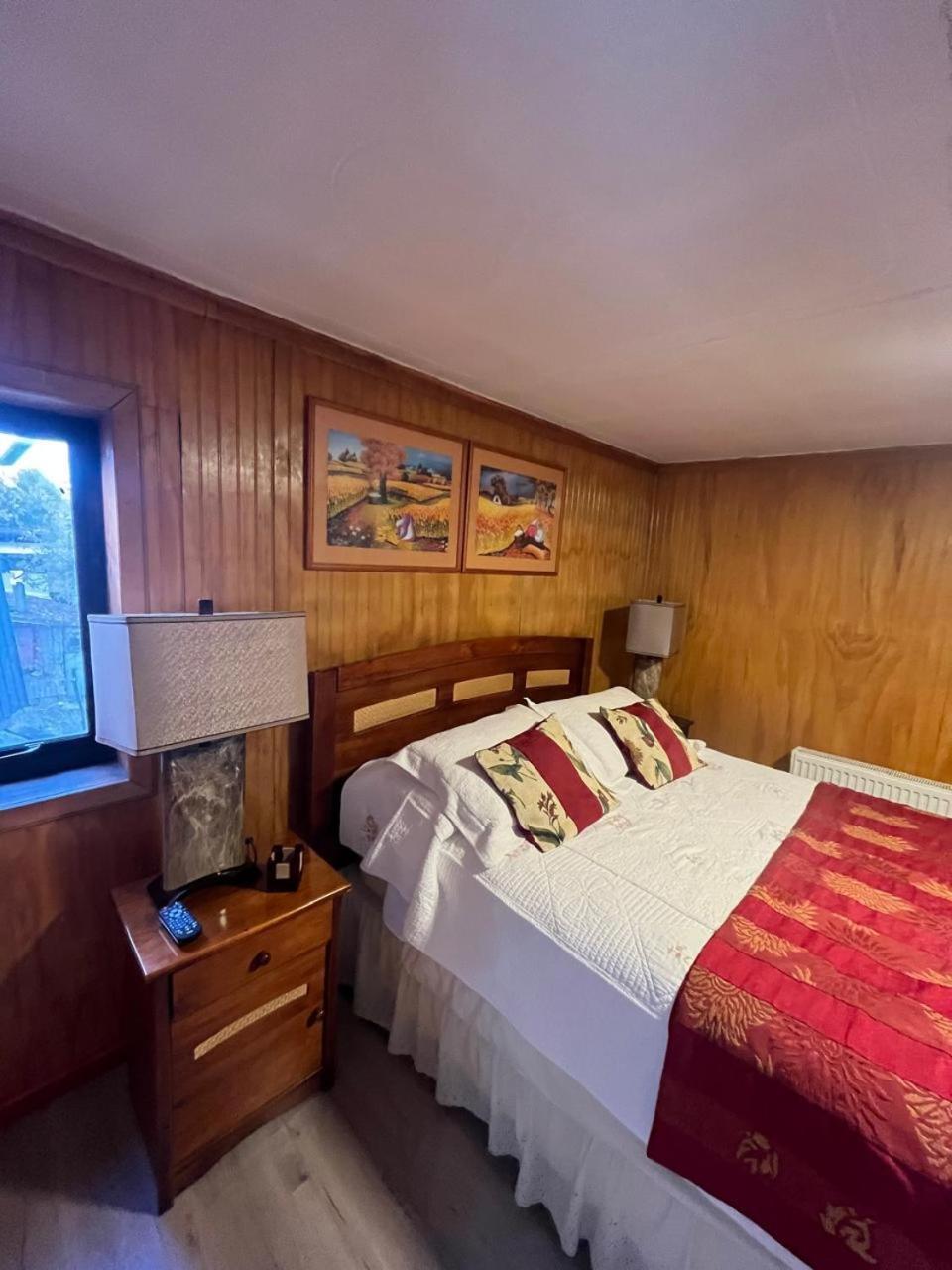 Hostal Espanol Coyhaique Εξωτερικό φωτογραφία