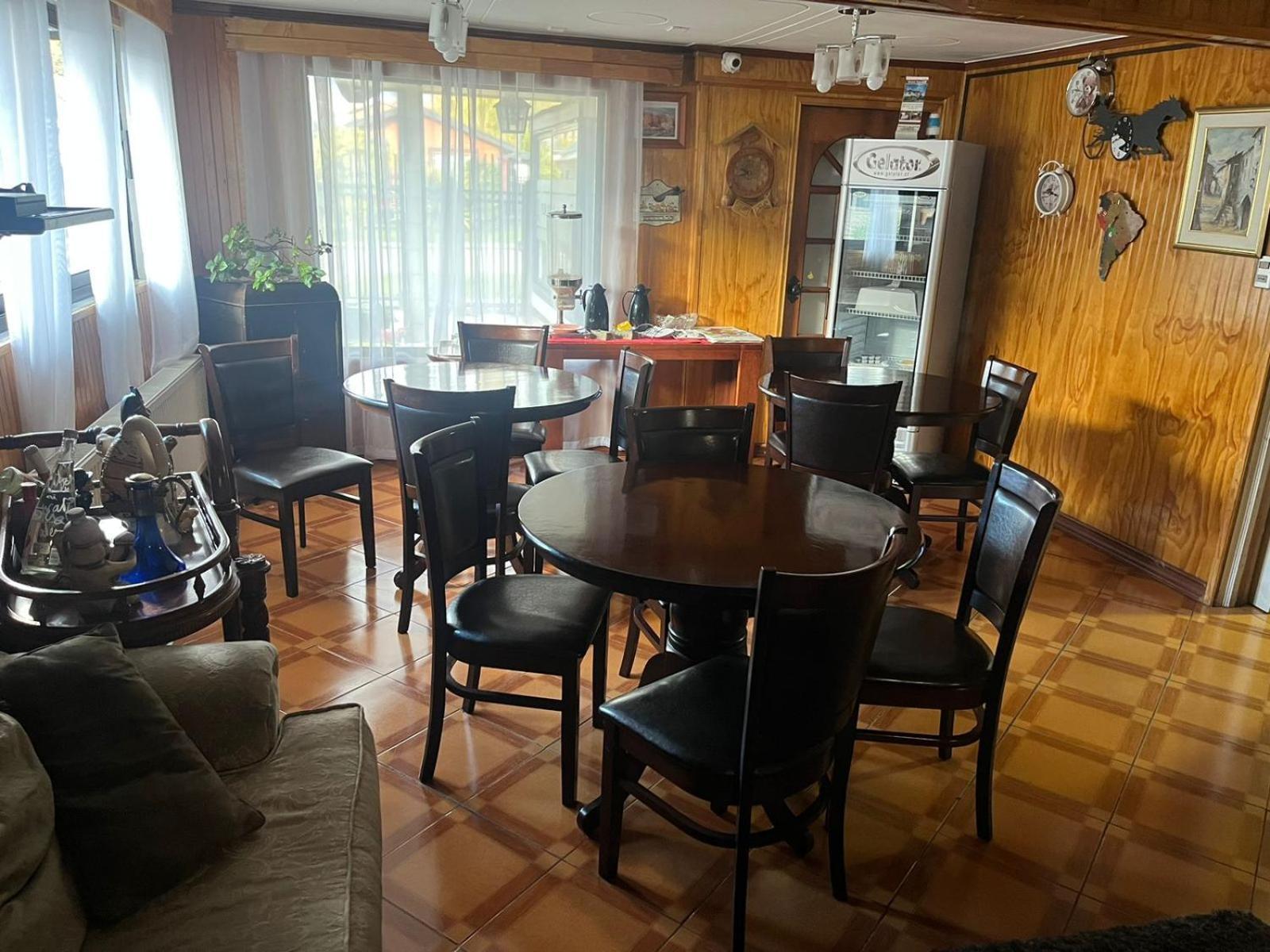 Hostal Espanol Coyhaique Εξωτερικό φωτογραφία