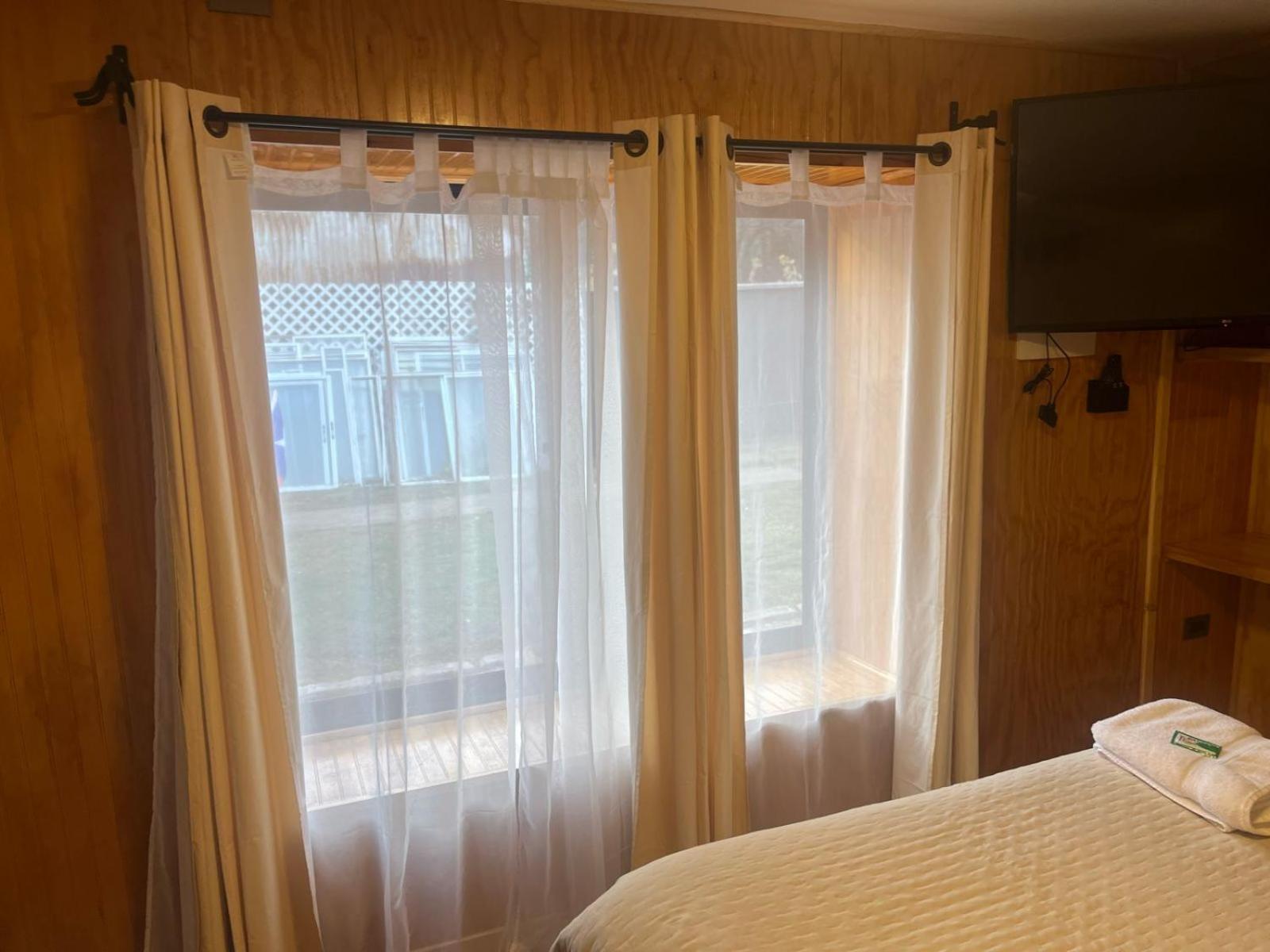 Hostal Espanol Coyhaique Εξωτερικό φωτογραφία