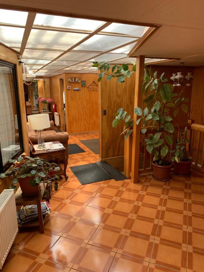 Hostal Espanol Coyhaique Εξωτερικό φωτογραφία